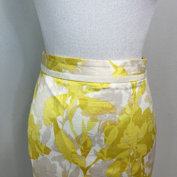 Banana Republic Skirt size 2 Yellow Floral Straight Pencil Knee Wedding Church - Picture 3 of 8